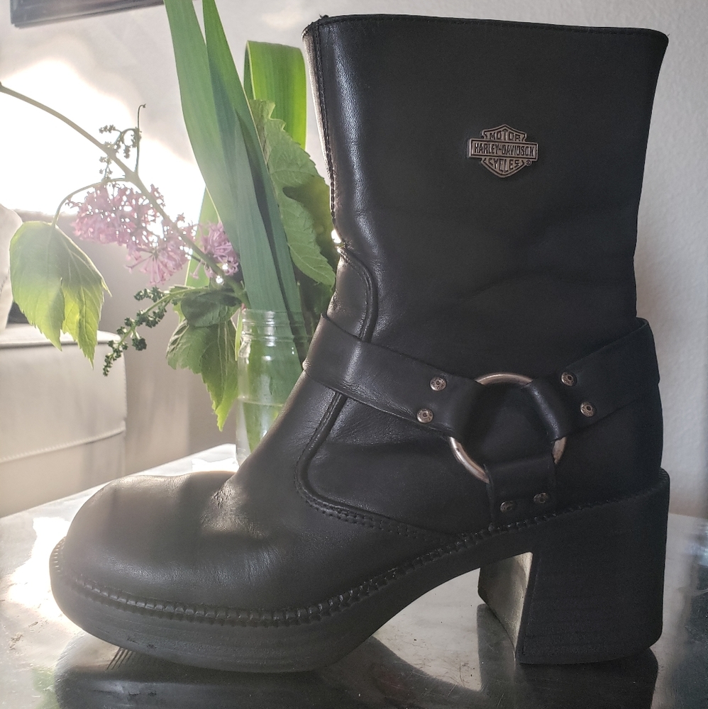 💣HARLEY DAVIDSON HEELED SHORT BLACKMOTO BOOTS - Picture 5 of 11